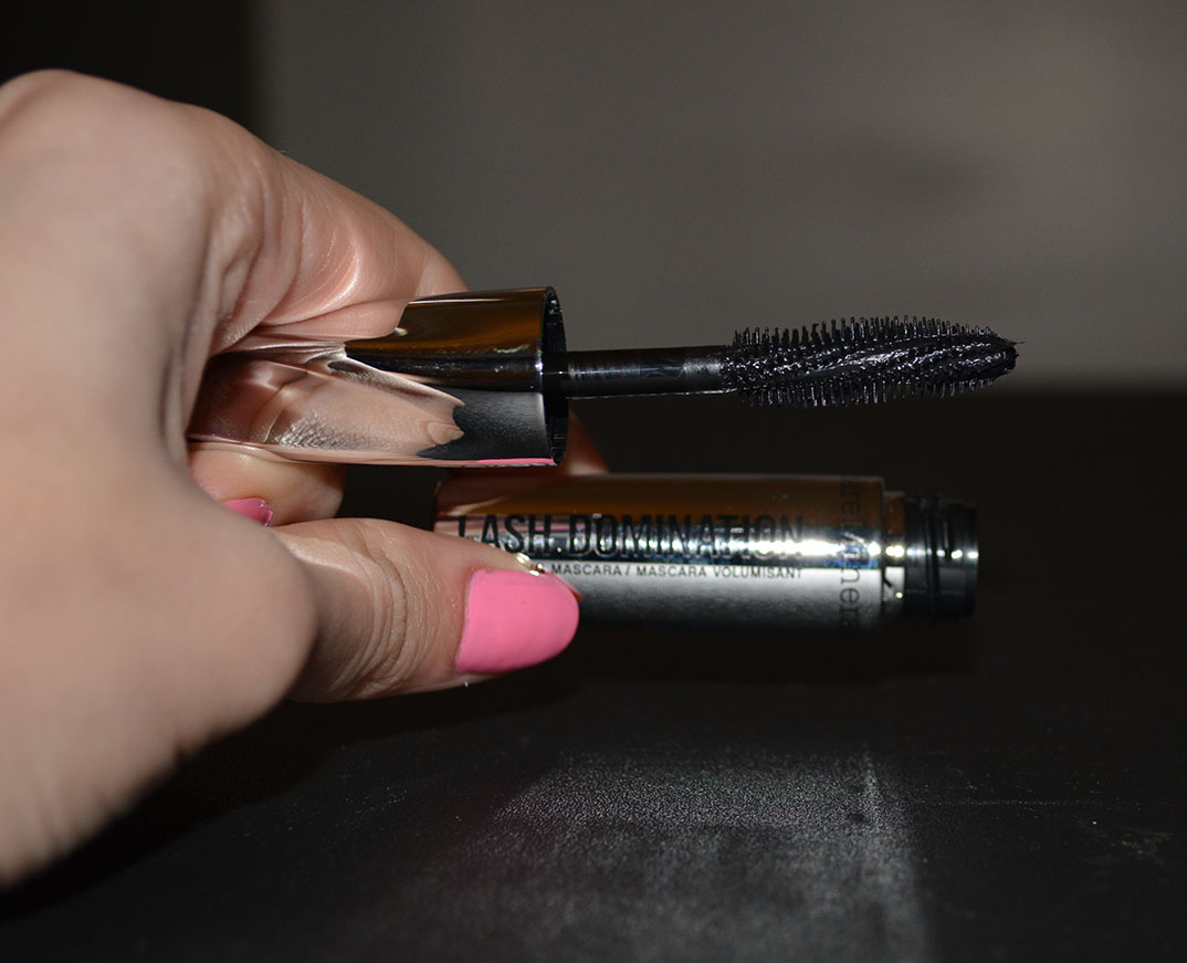 Worth it bareMinerals Lash Domination Mascara Beauty Skeptic
